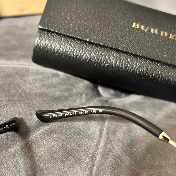 Burberry Cat Eye Sunglasses - Picture 5 of 6